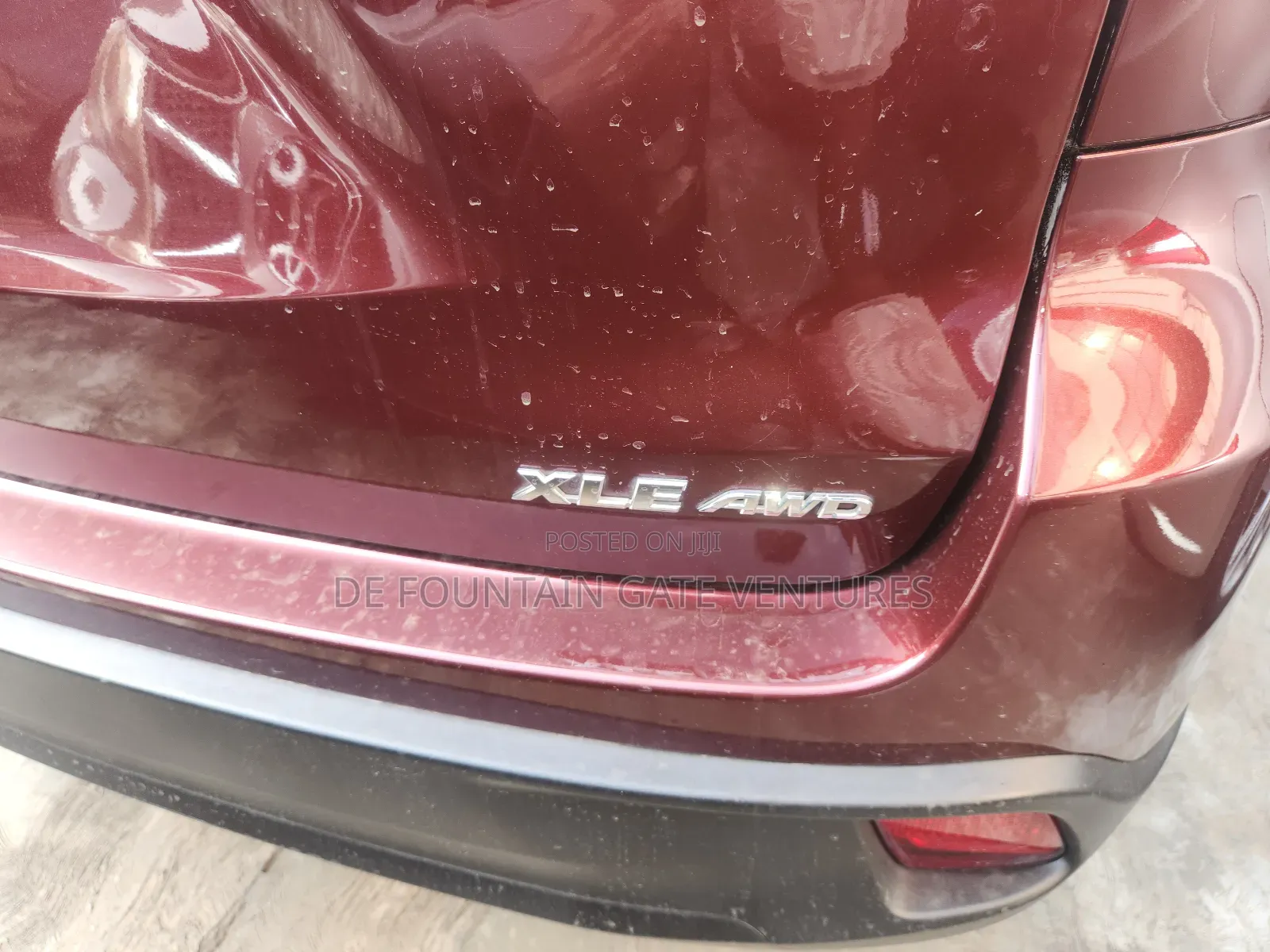 Toyota Highlander XLE 4x2 V6 (3.5L 6cyl 8A) 2017 Red