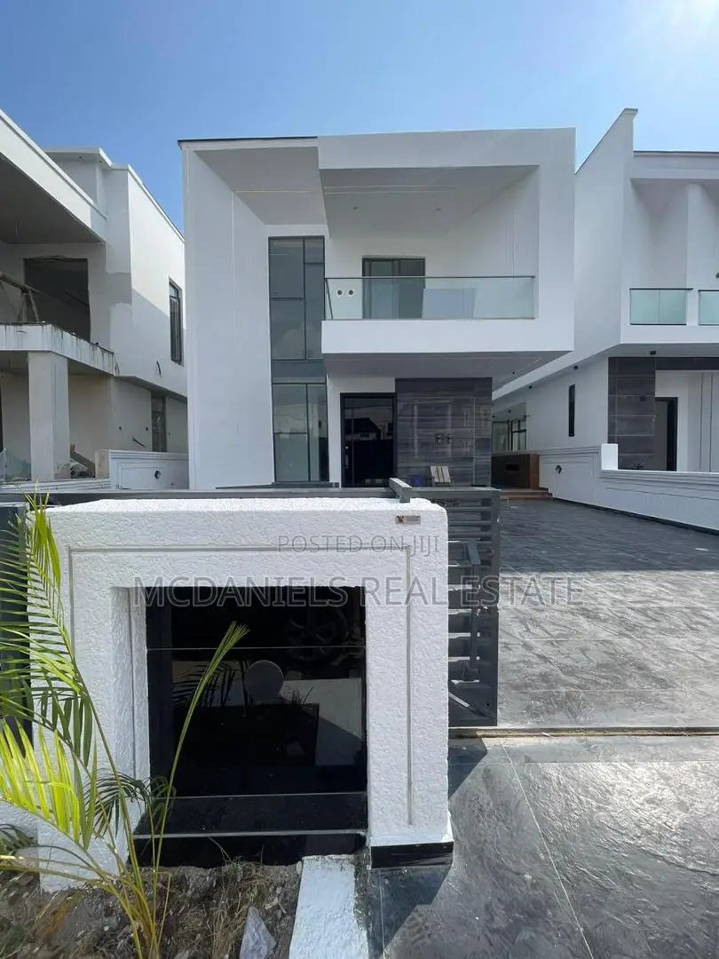 Furnished 5bdrm Duplex in Ikota for sale