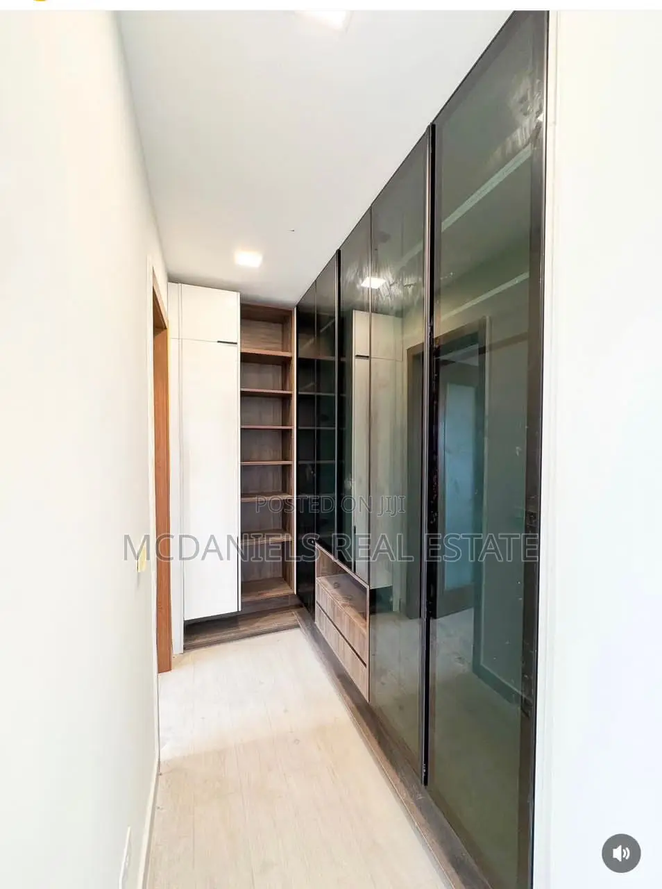 Furnished 6bdrm Duplex in 2nd Avenue Extension for sale