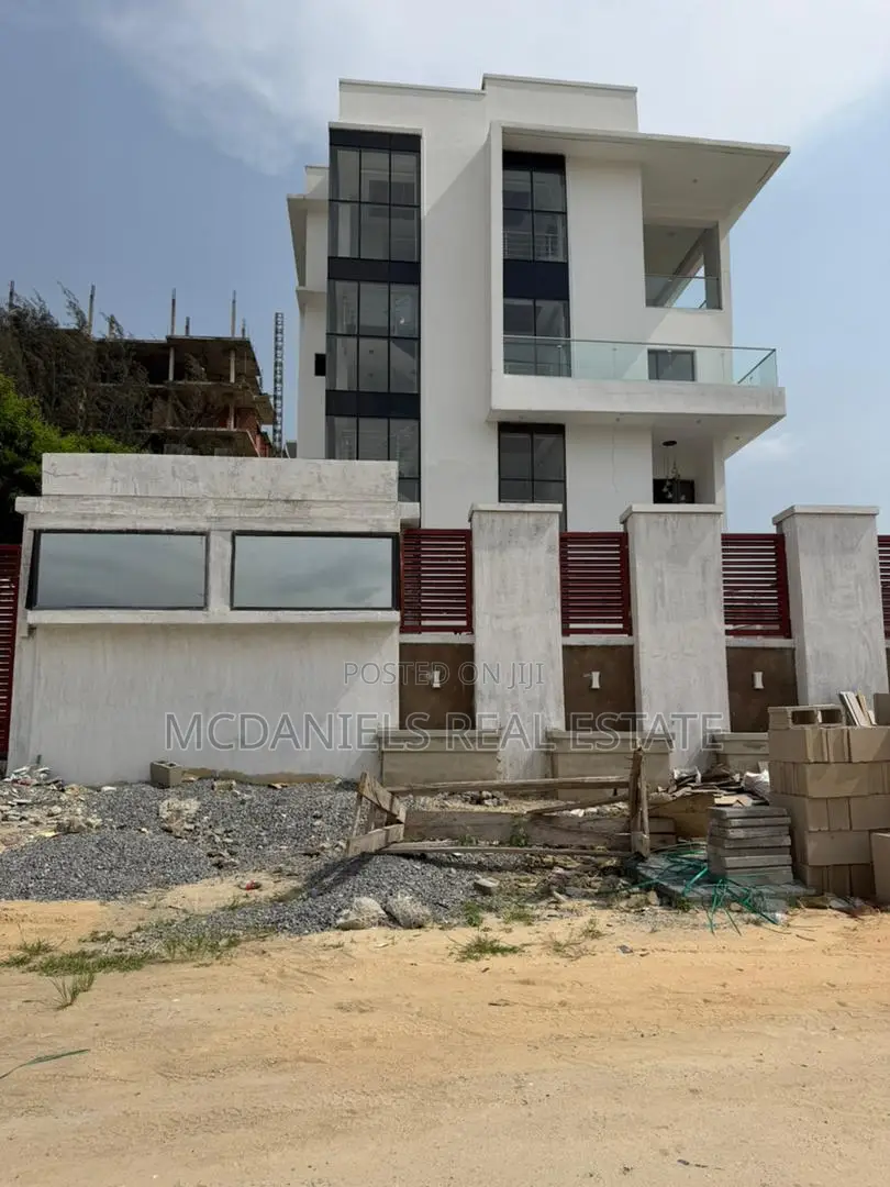 Furnished 6bdrm Duplex in 2nd Avenue Extension for sale