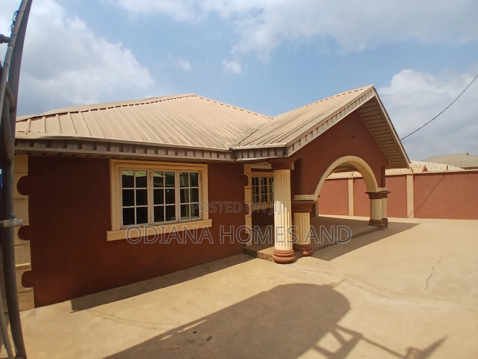 4bdrm Bungalow in Soka, Ibadan for sale