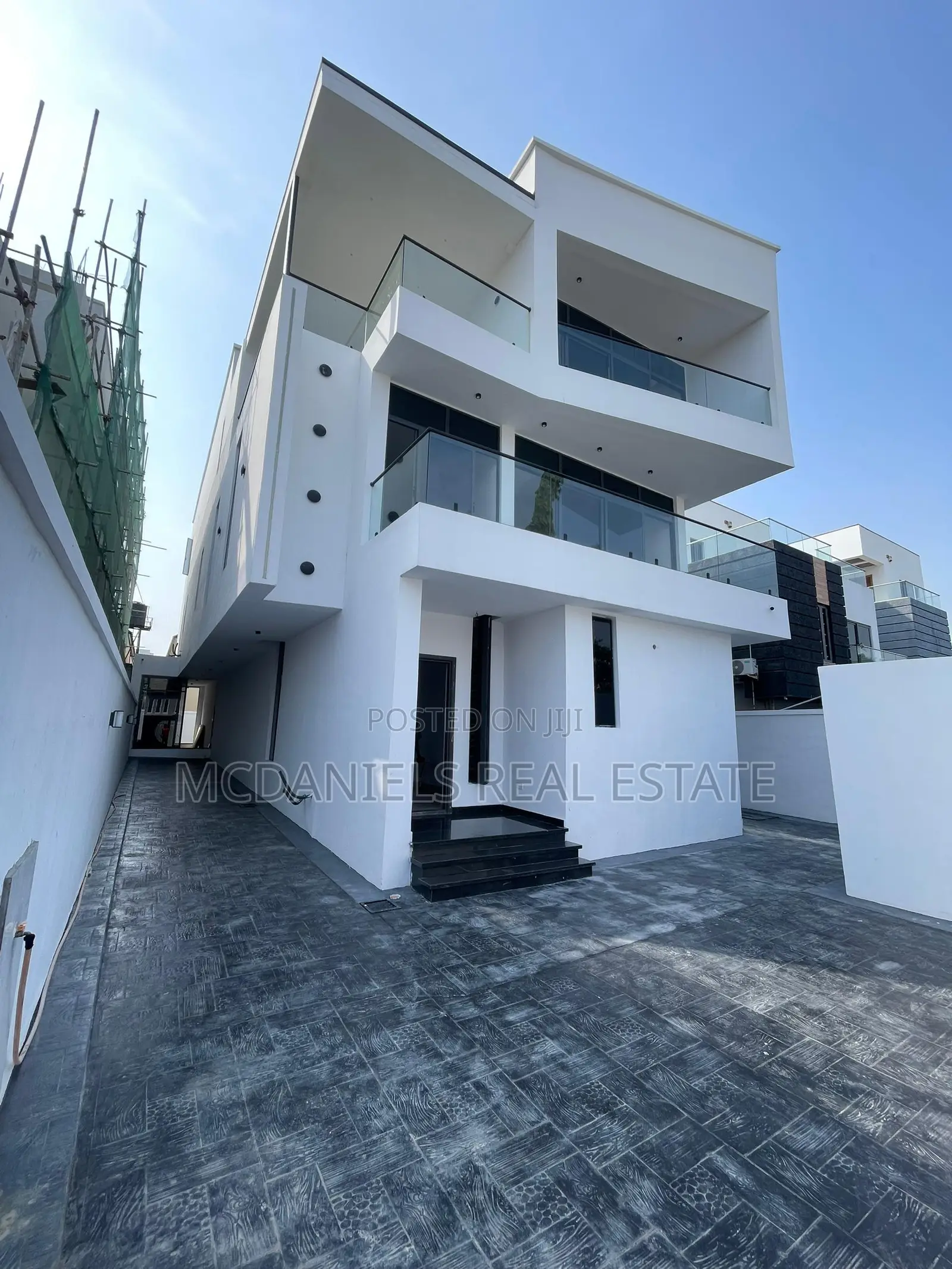 Furnished 5bdrm Duplex in Lekki Phase 1 for sale