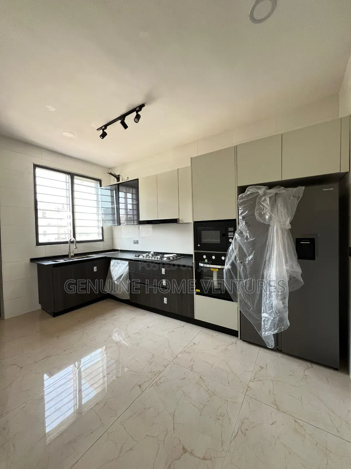 5bdrm Duplex in Lekki Phase 1 for sale