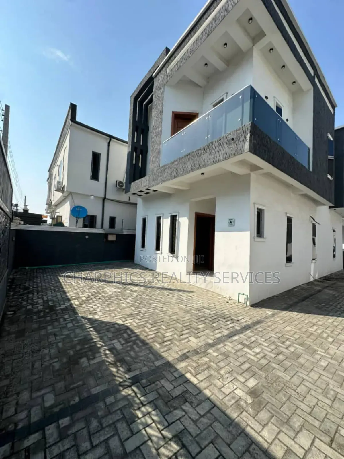 4bdrm Duplex in Lekki Phase 2 for rent