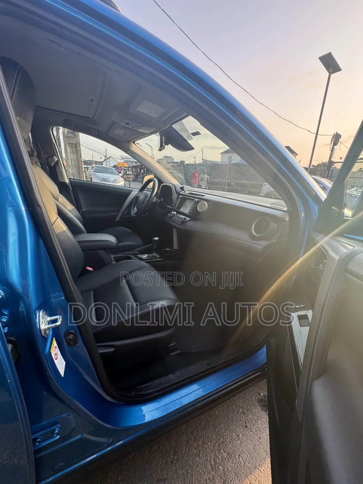 Toyota RAV4 Limited AWD (2.5L 4cyl 6A) 2016 Blue