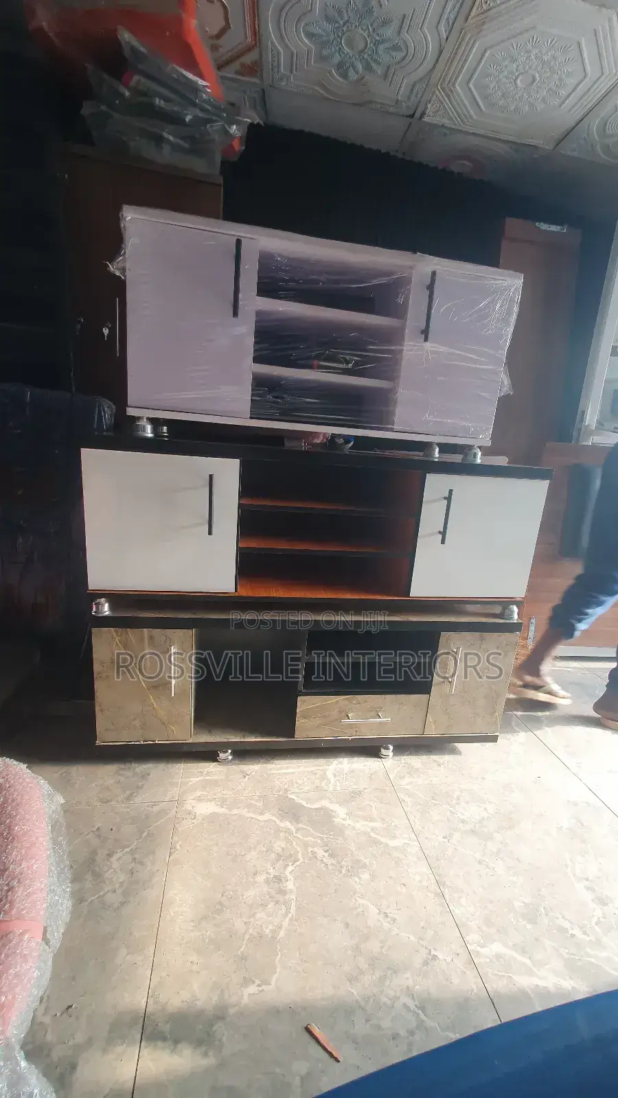 Tv Shelf / Tv Stand