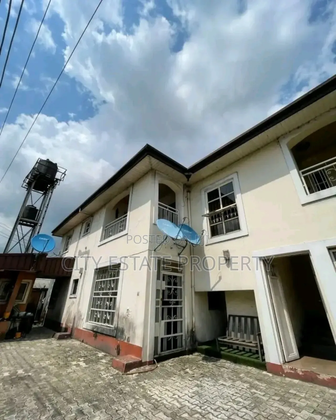3bdrm Block of Flats in Stadium, Port-Harcourt for sale