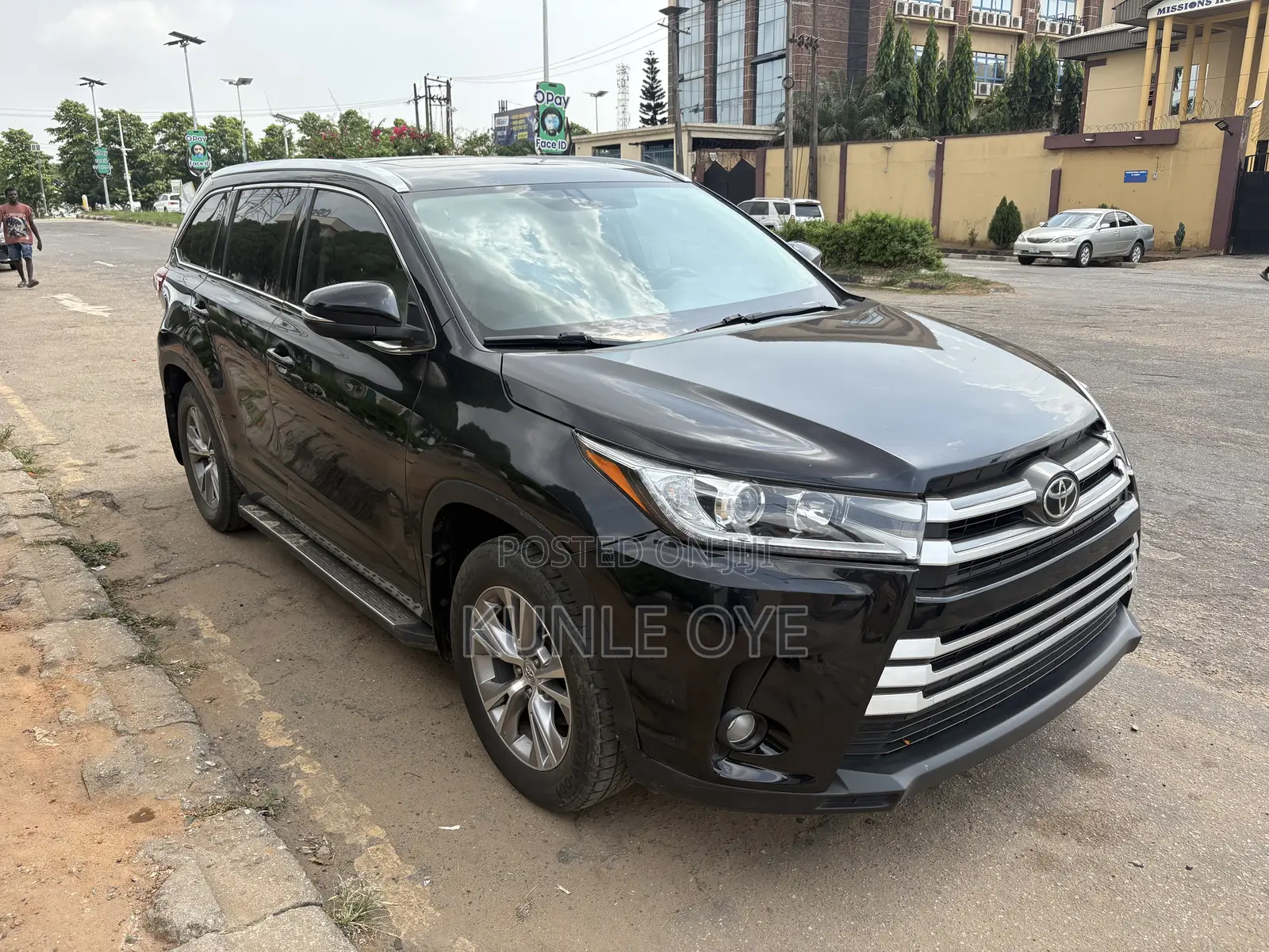 Toyota Highlander XLE 4dr SUV AWD (3.5L 6cyl 6A) 2015 Black