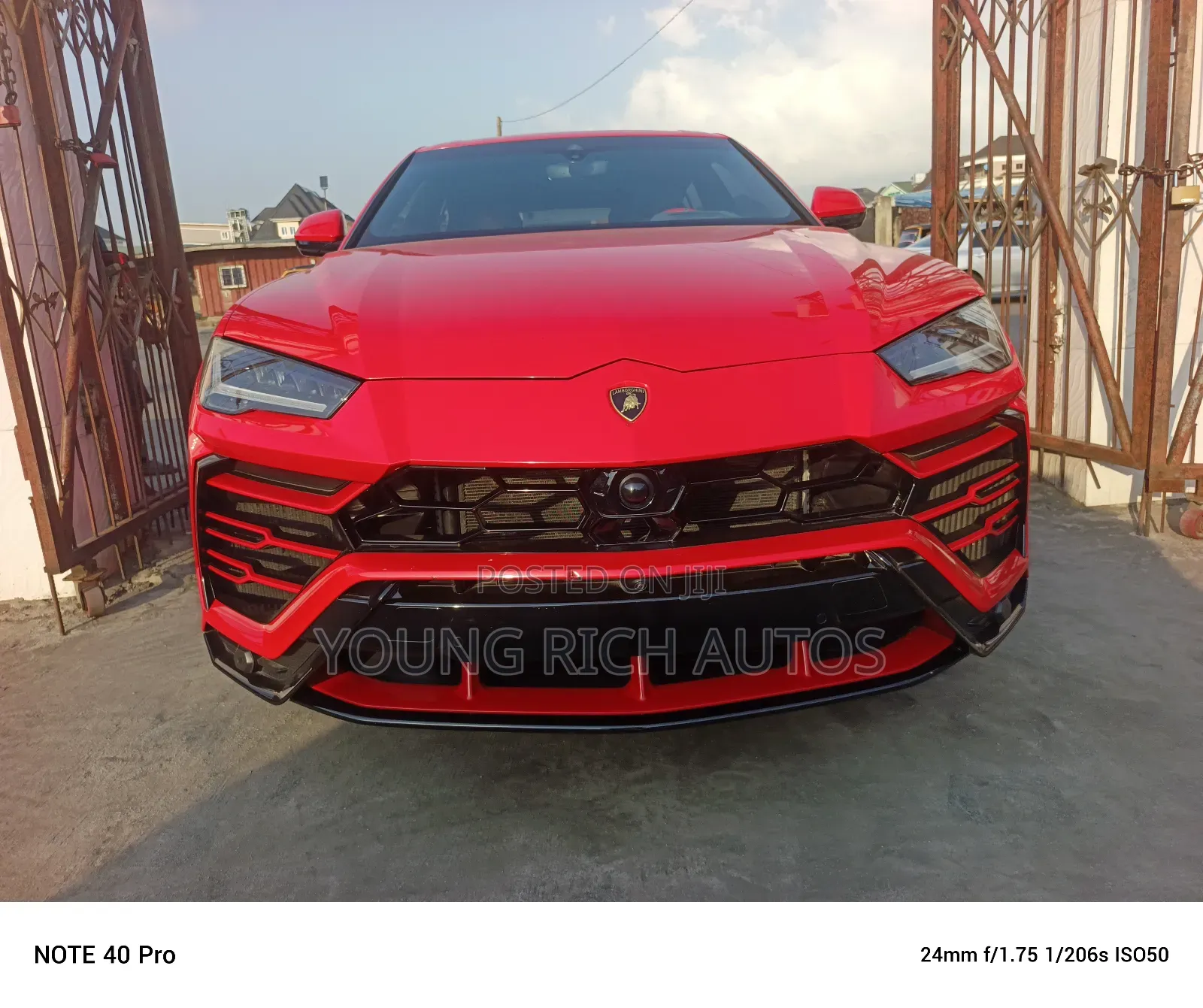 Lamborghini Aventador 2024 Red