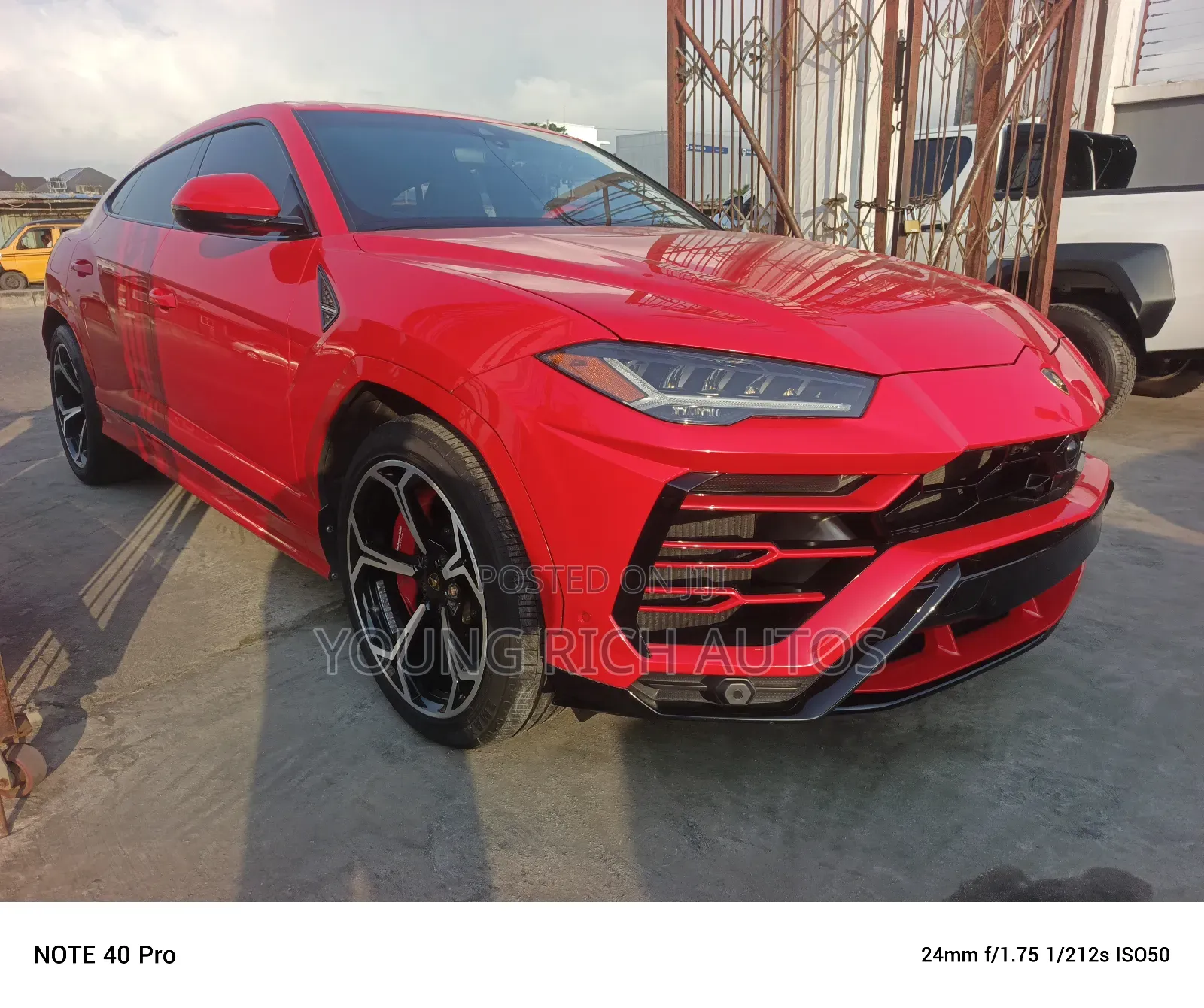 Lamborghini Aventador 2024 Red