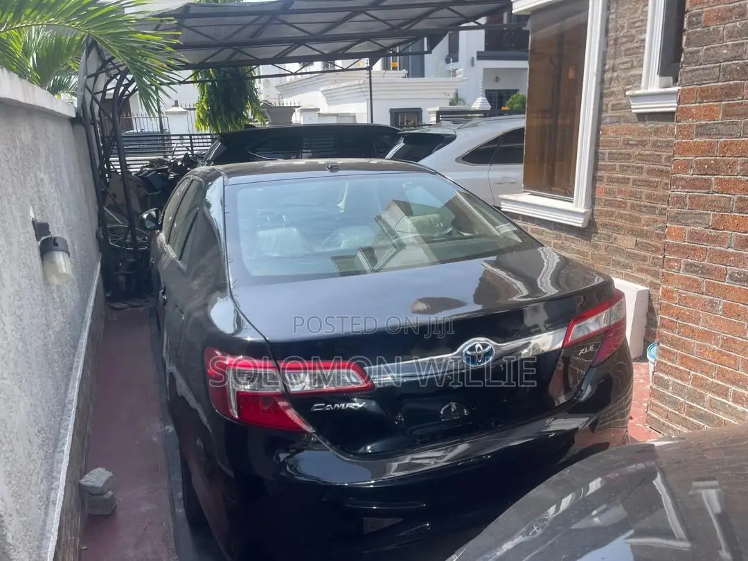 Toyota Camry XLE 4dr Sedan (2.5L 4cyl 6A) 2014 Black