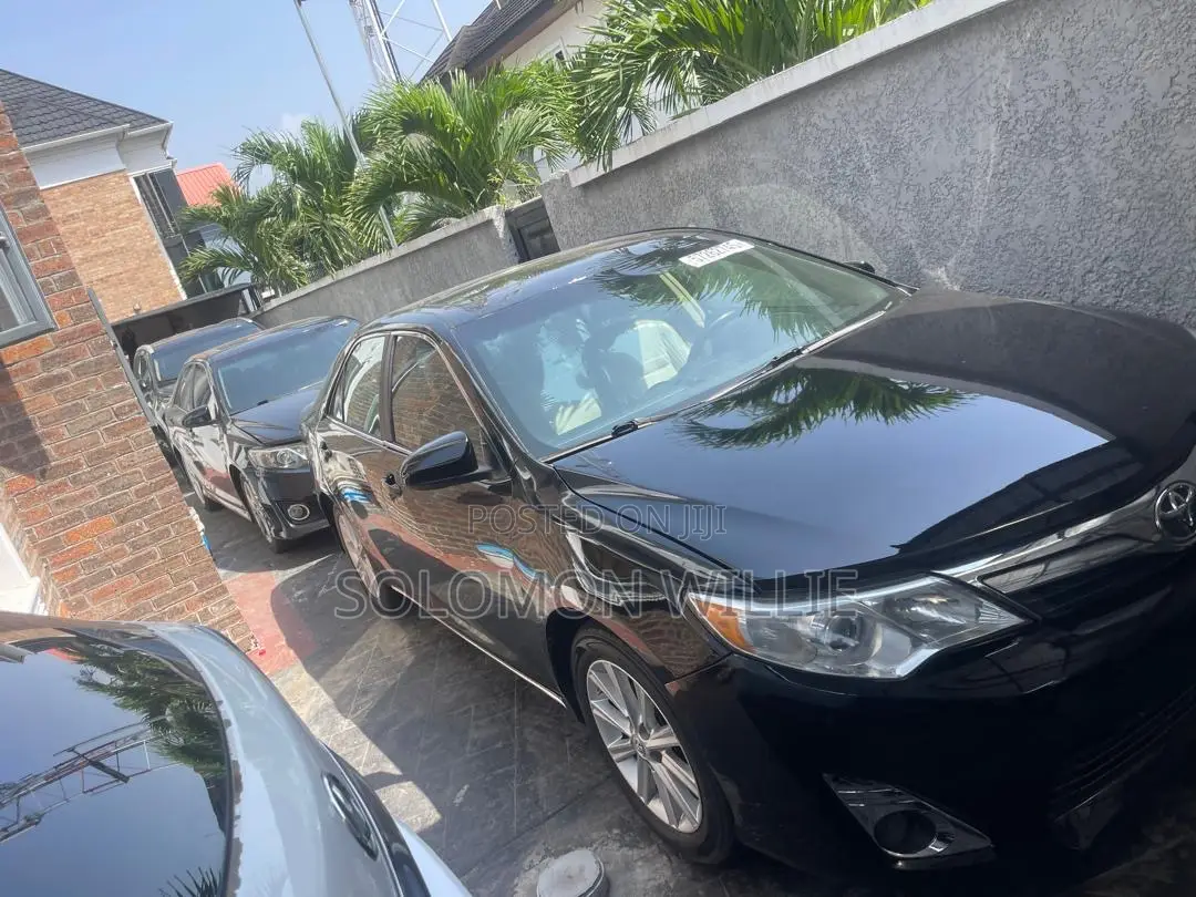 Toyota Camry XLE 4dr Sedan (2.5L 4cyl 6A) 2014 Black