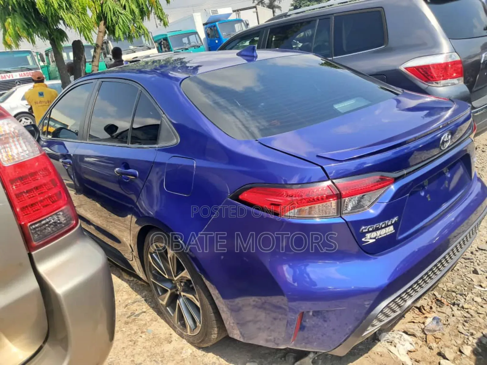 Toyota Corolla SE 2020 Blue