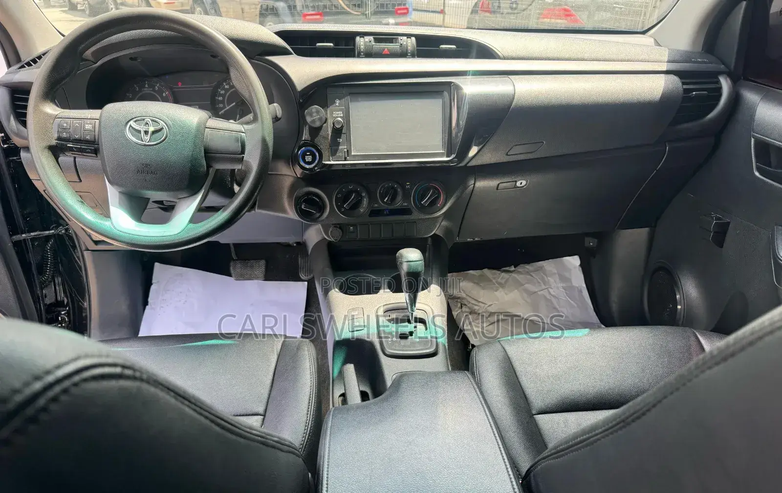Toyota Hilux 2021 Black