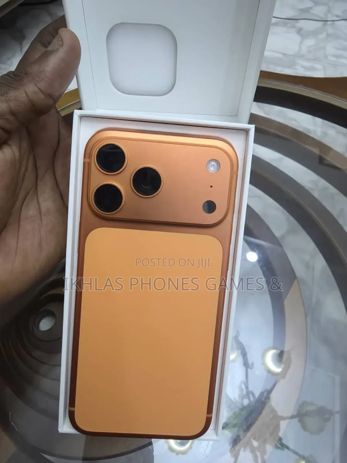 New Apple iPhone 17 Pro Max 256 GB Orange
