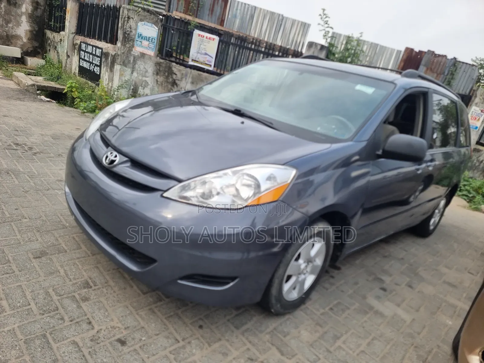 Toyota Sienna LE FWD 2006 Gray