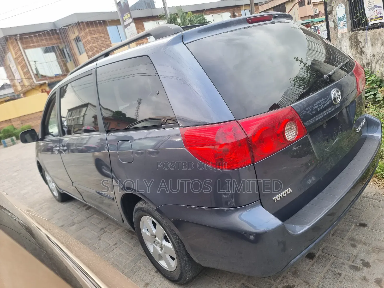 Toyota Sienna LE FWD 2006 Gray