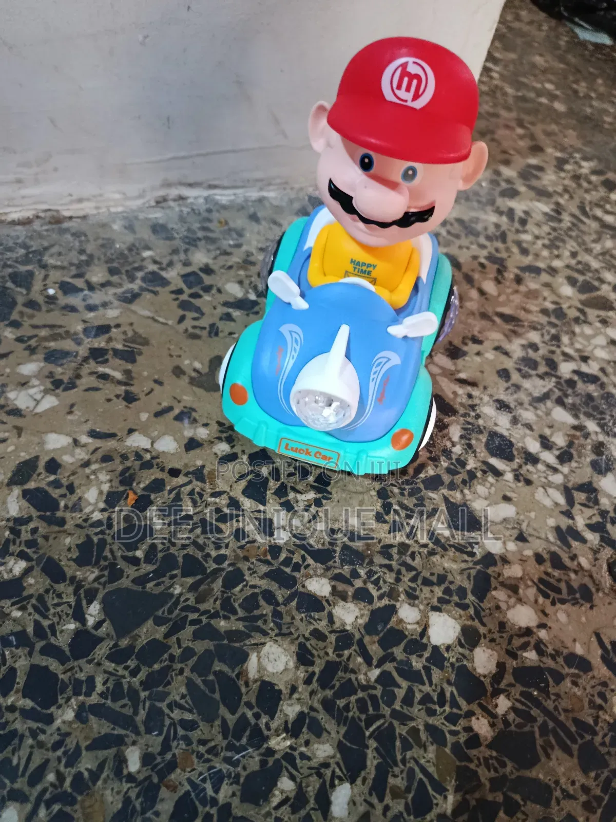 Stunt Car Toy,Battery-Operated Racin Car 4 Children With 5d Lightening