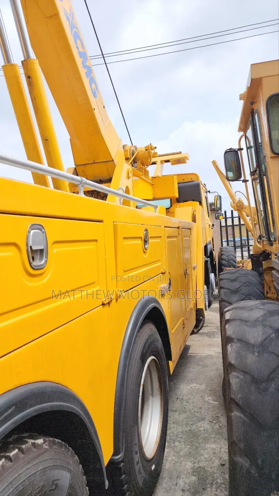 First Grade Howo Self Loader Truck 12 Tyres 15tons Crane/ Towing