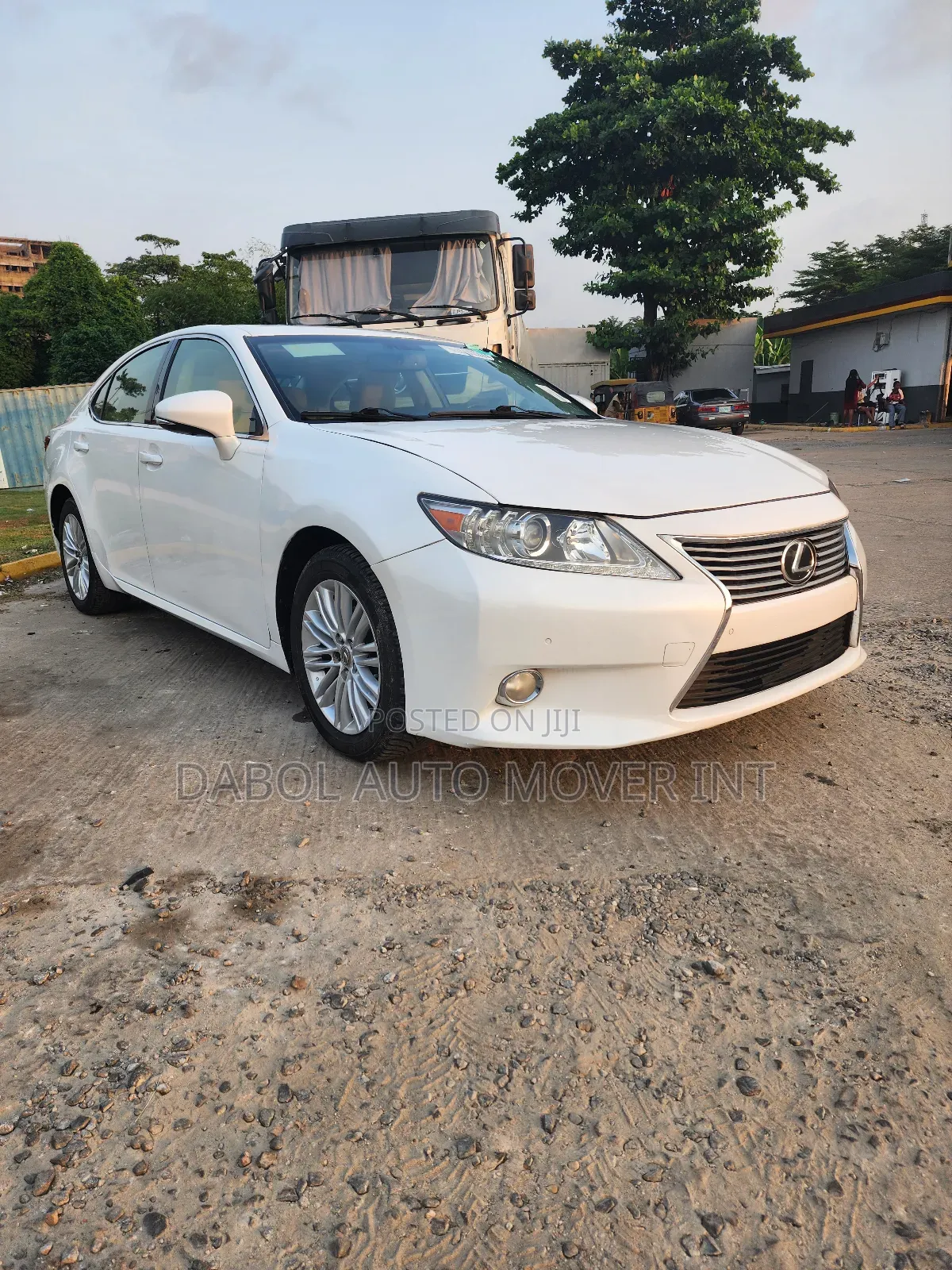 Lexus ES 350 FWD 2013 White