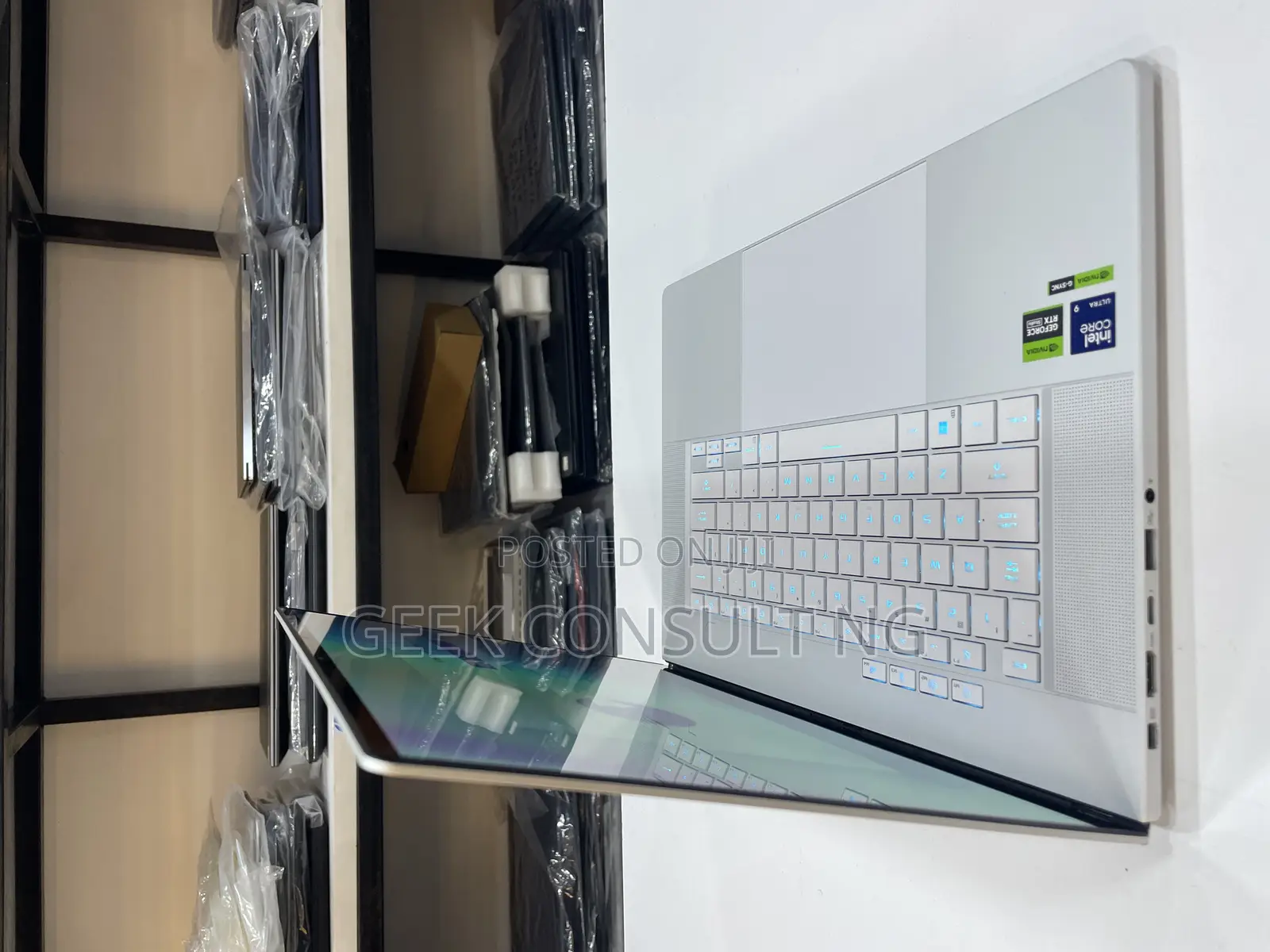 Laptop Asus ROG Zephyrus G16 32GB Intel Core Ultra 9 SSD 2T