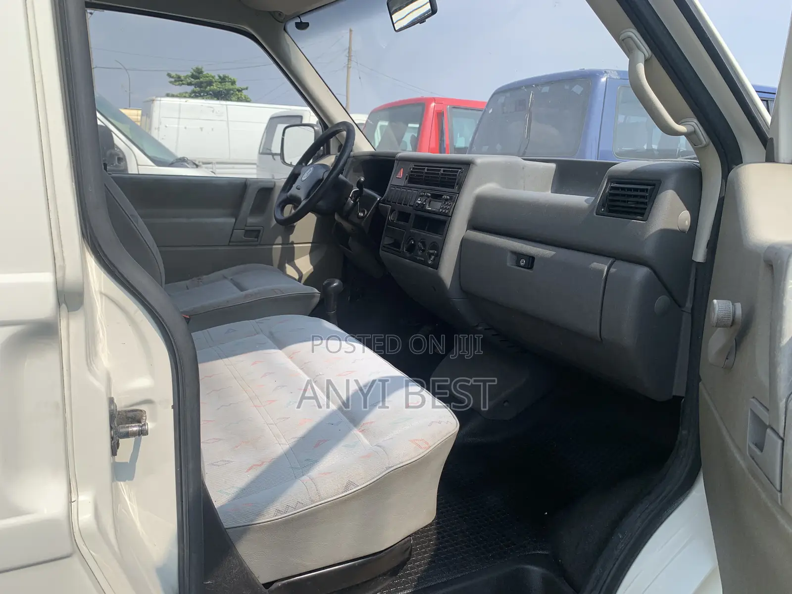 Volkswagen Transporter 2000 White