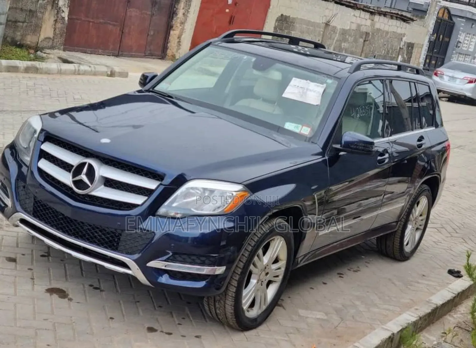 Mercedes-Benz GLK-Class Base GLK 350 4dr AWD 4MATIC (3.5L 6cyl 7A) 2015