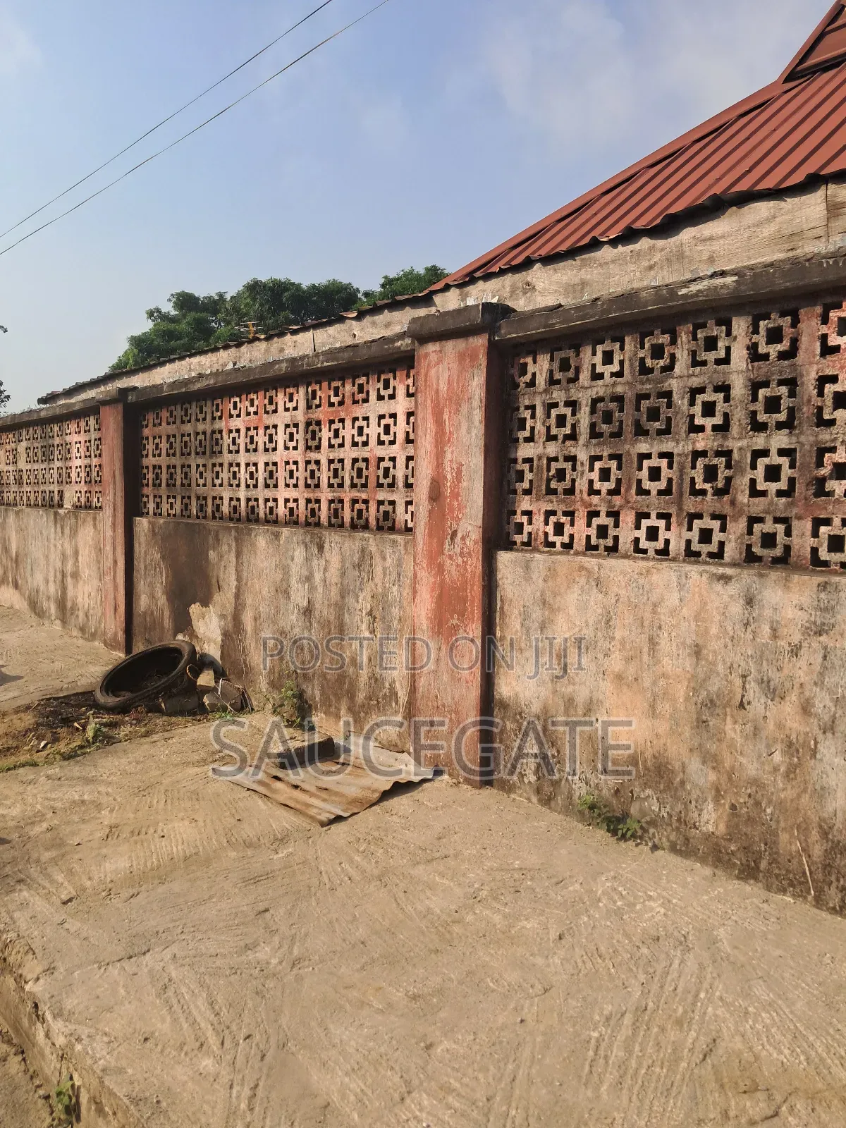 4bdrm Bungalow in Close Before Nitel, Satellite Town for sale