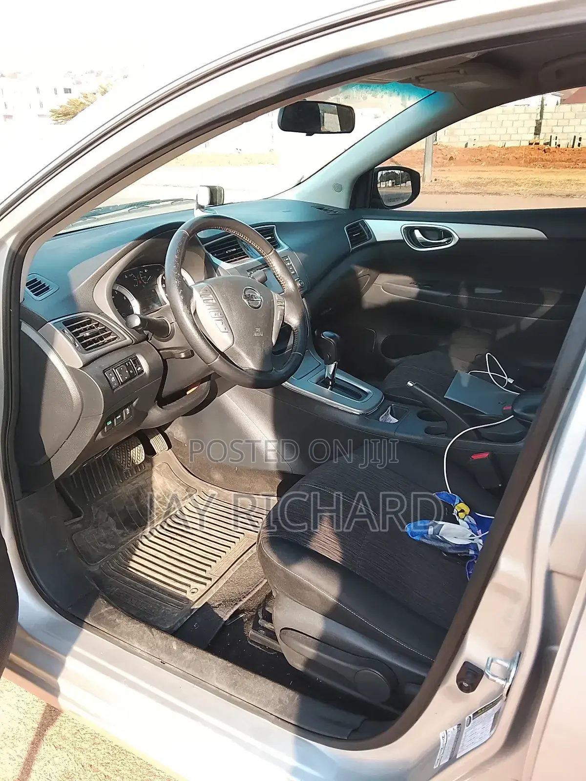 Nissan Sentra SL 4dr Sedan (1.8L 4cyl CVT) 2015 Silver