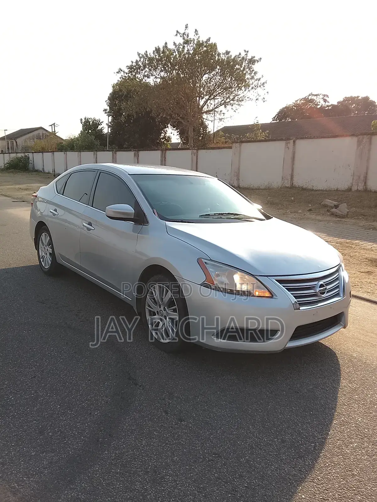 Nissan Sentra SL 4dr Sedan (1.8L 4cyl CVT) 2015 Silver