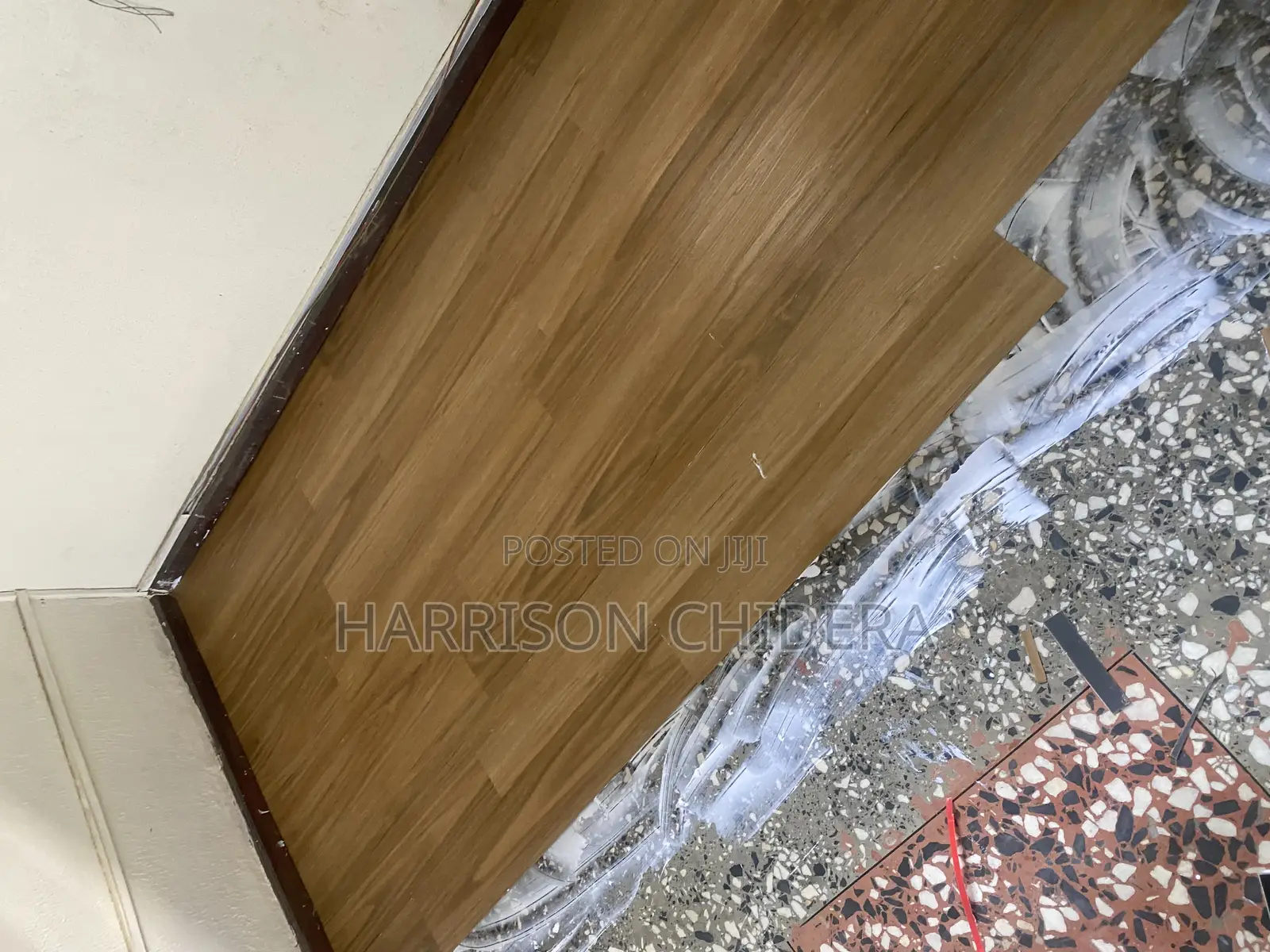 Wooden Floor and Vinyl Floor Maintenance