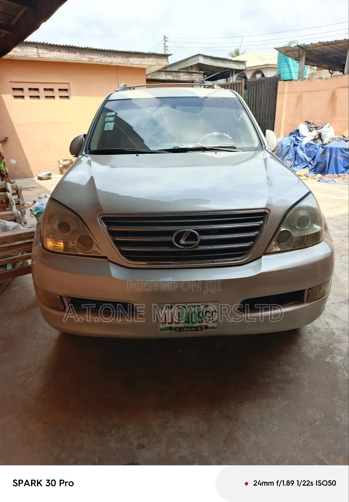 Lexus GX 470 2004 Gold
