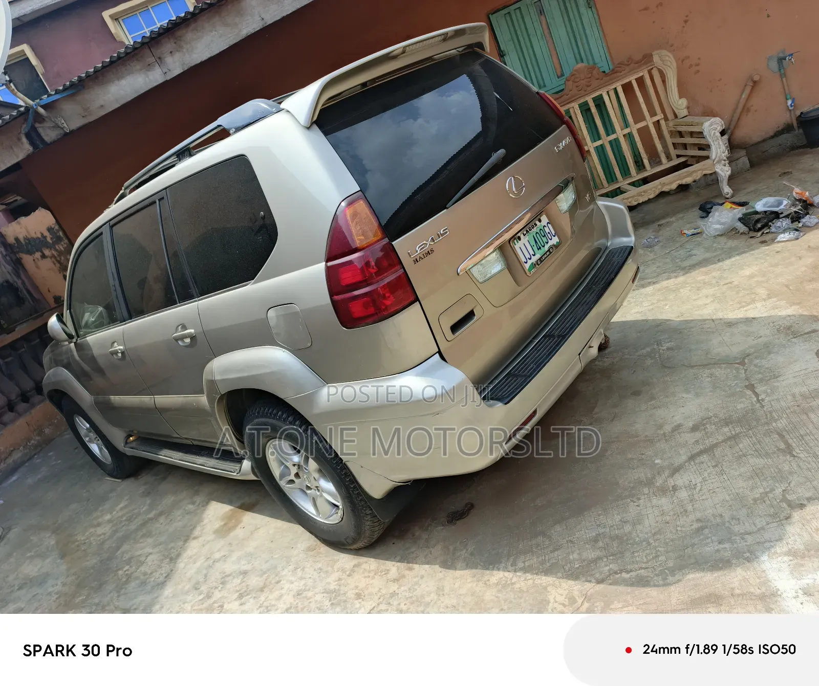 Lexus GX 470 2004 Gold