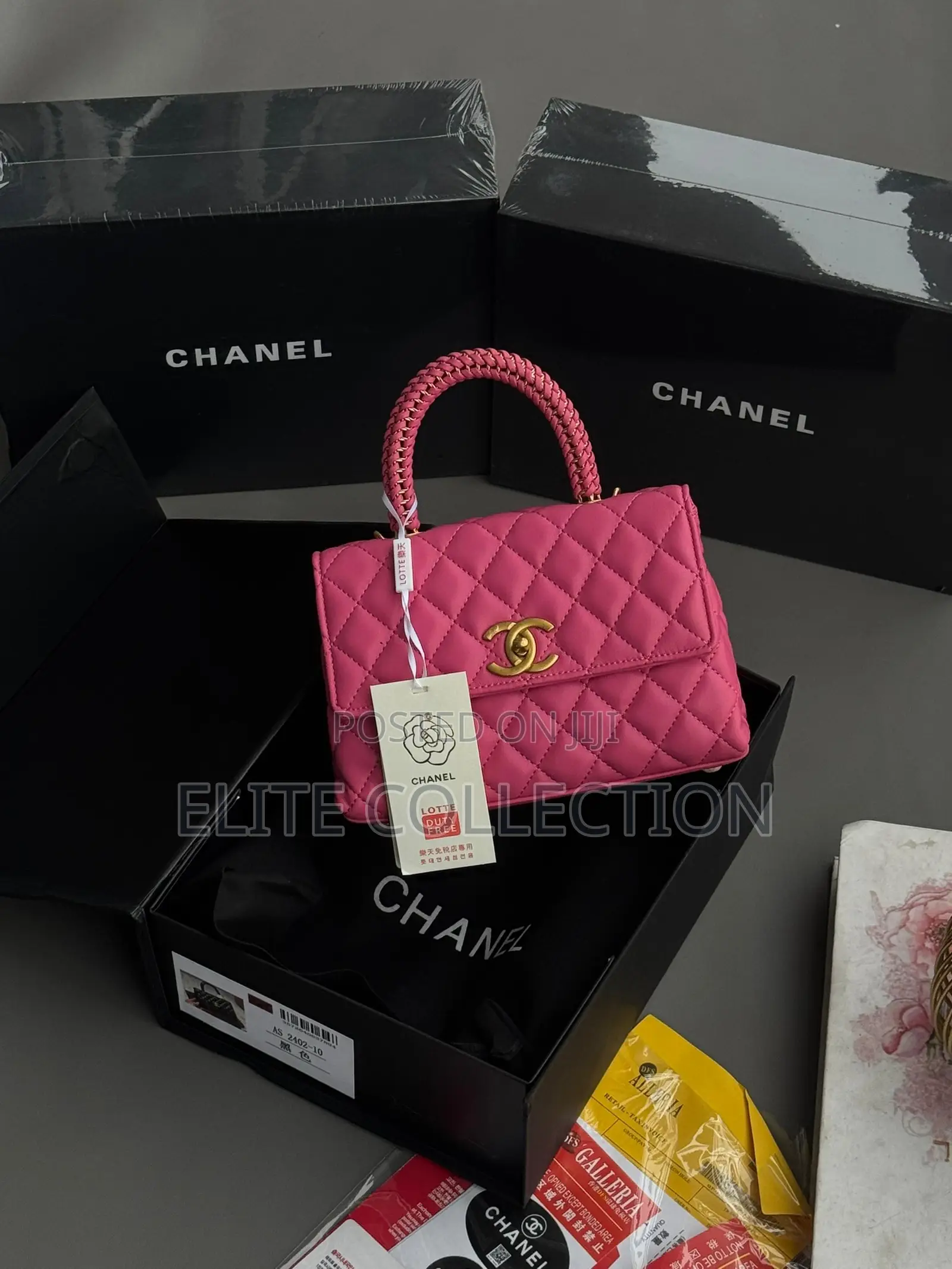 Luxury Channel Chic Handbag. Top Notch Quality !!