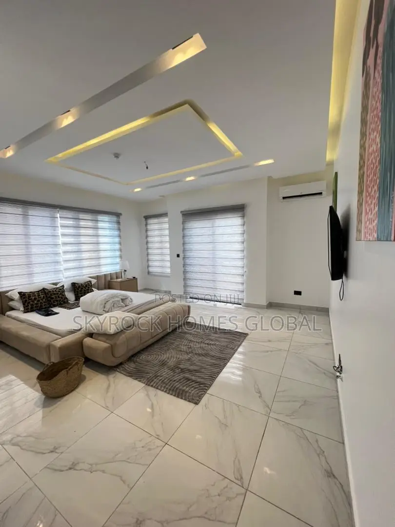 Furnished 3bdrm Apartment in Banana Island for rent