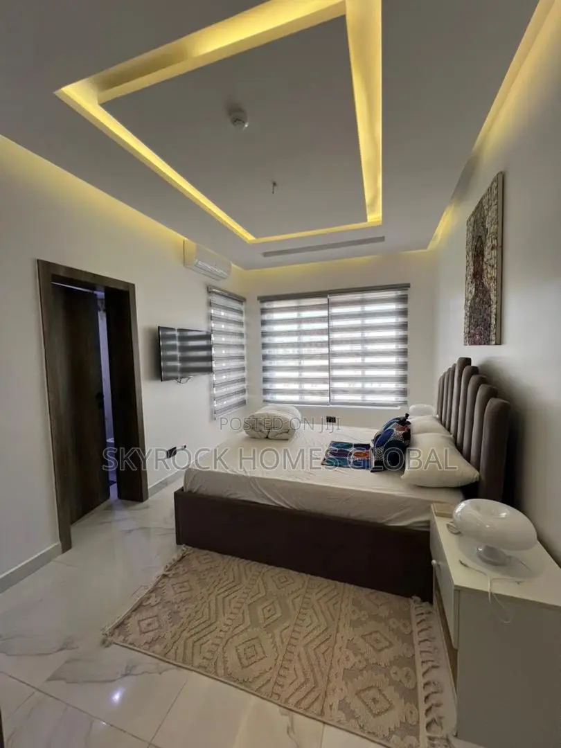 Furnished 3bdrm Apartment in Banana Island for rent