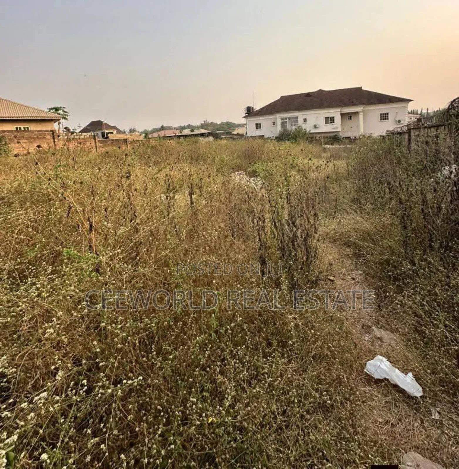 500sqm at Military Estate Jericho Gra