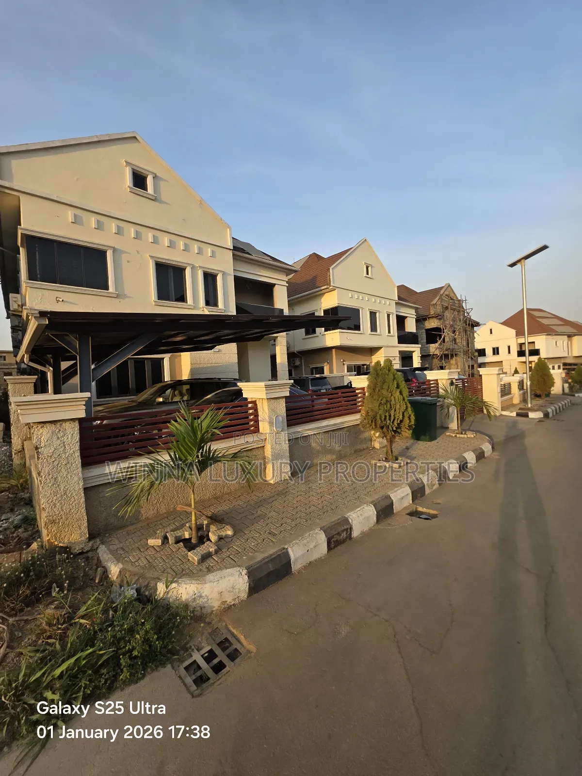 5bdrm Duplex in Trafford Villa, Lugbe District for sale