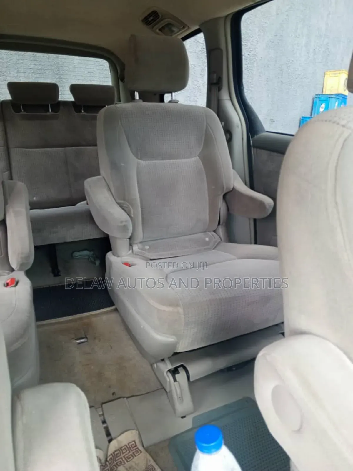 Toyota Sienna 2009 Red