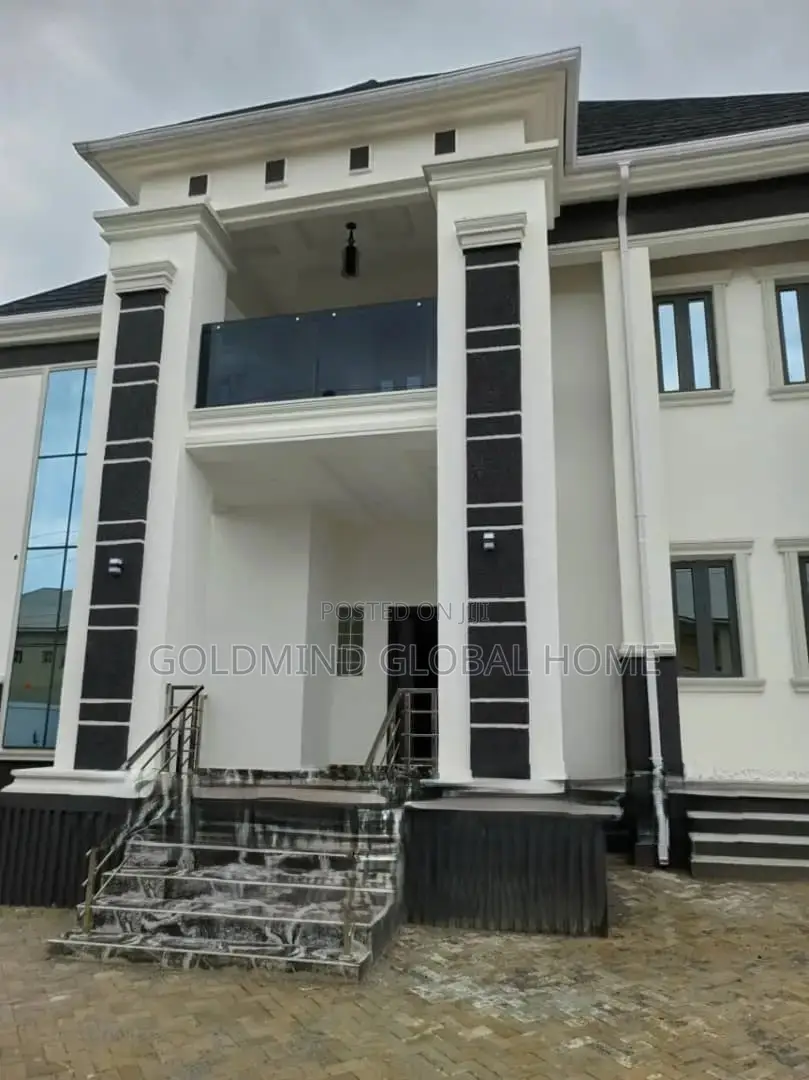 5bdrm Duplex in Efab Queens Estate., Life Camp for sale