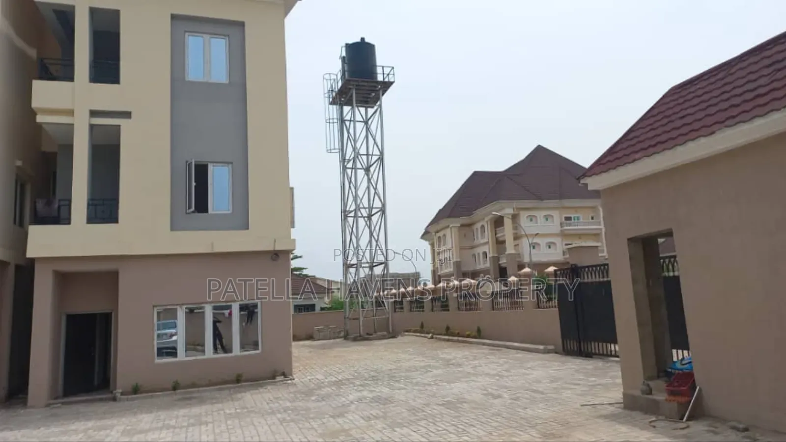 4bdrm Duplex in Guzape District for sale