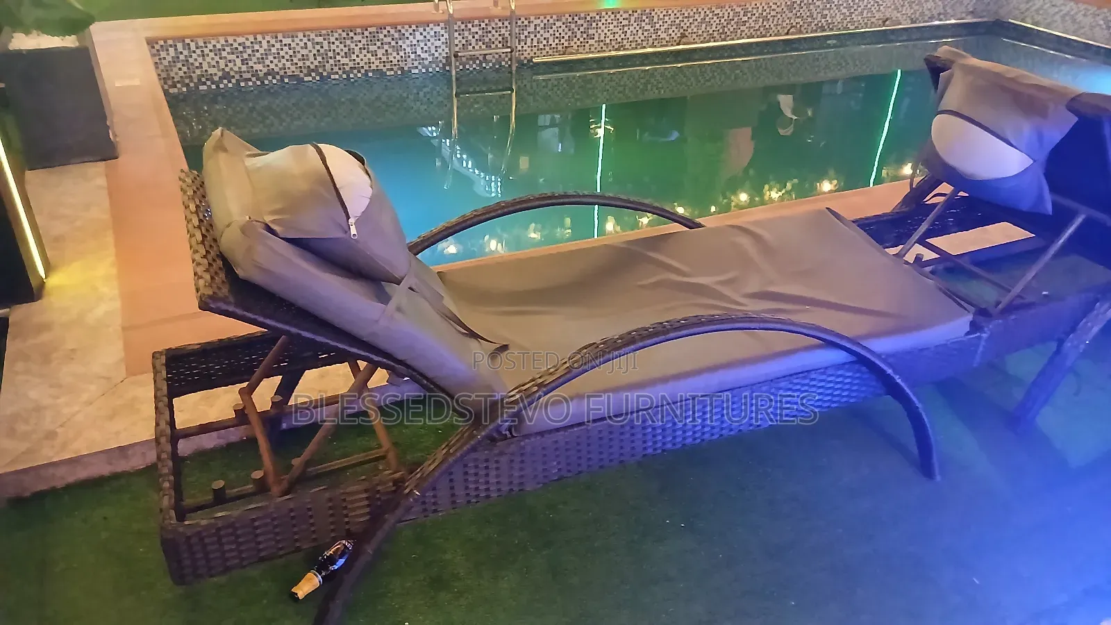 Ratan Outdoor Chair for Pole