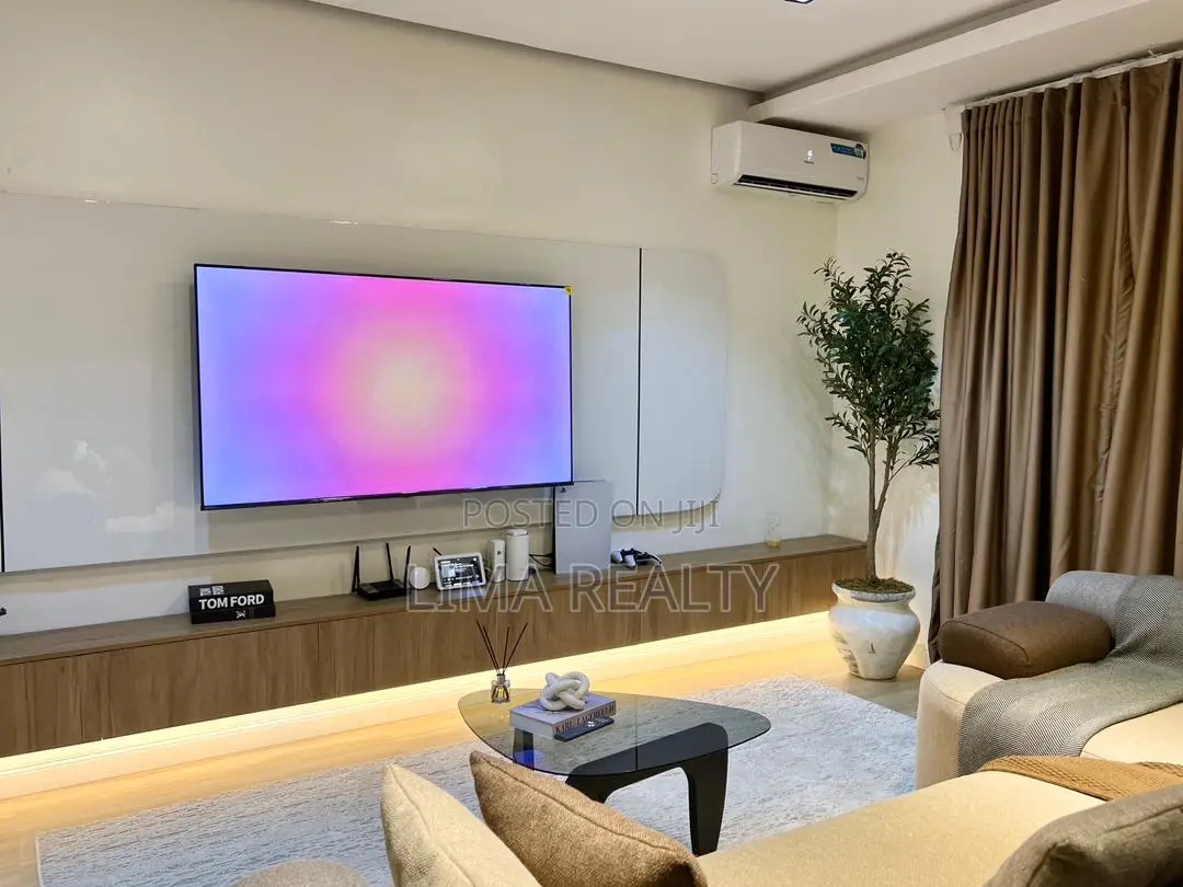 Kairo- 2 Bedroom Smart Home W/Alexa