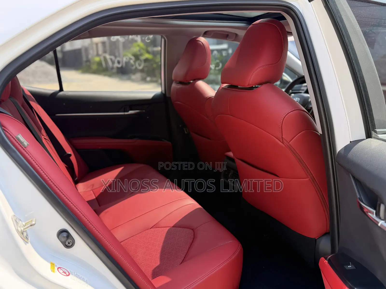 Toyota Camry XSE (2.5L 4cyl 8A) 2019 White