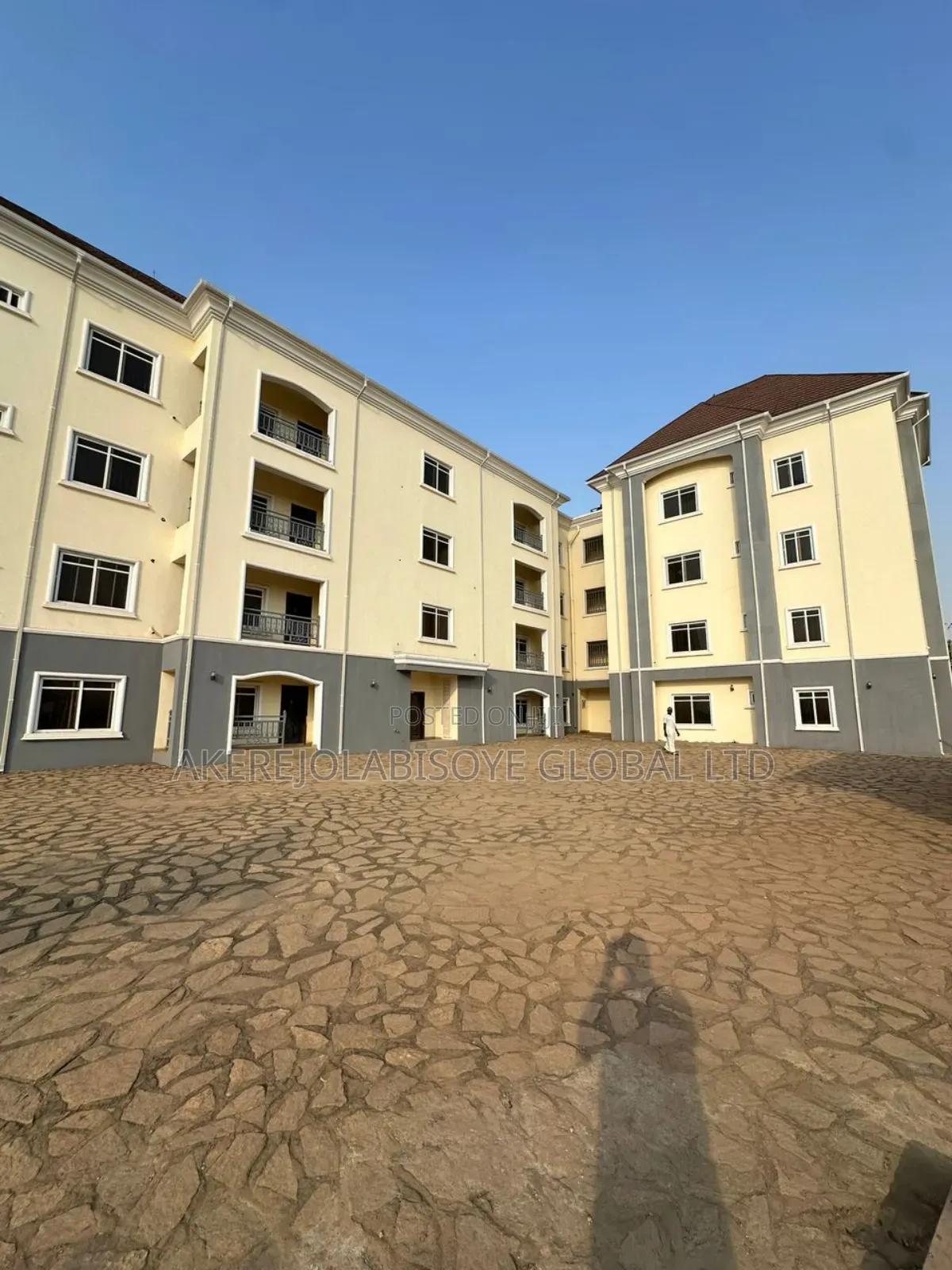 3bdrm Apartment in Lifecamp for sale