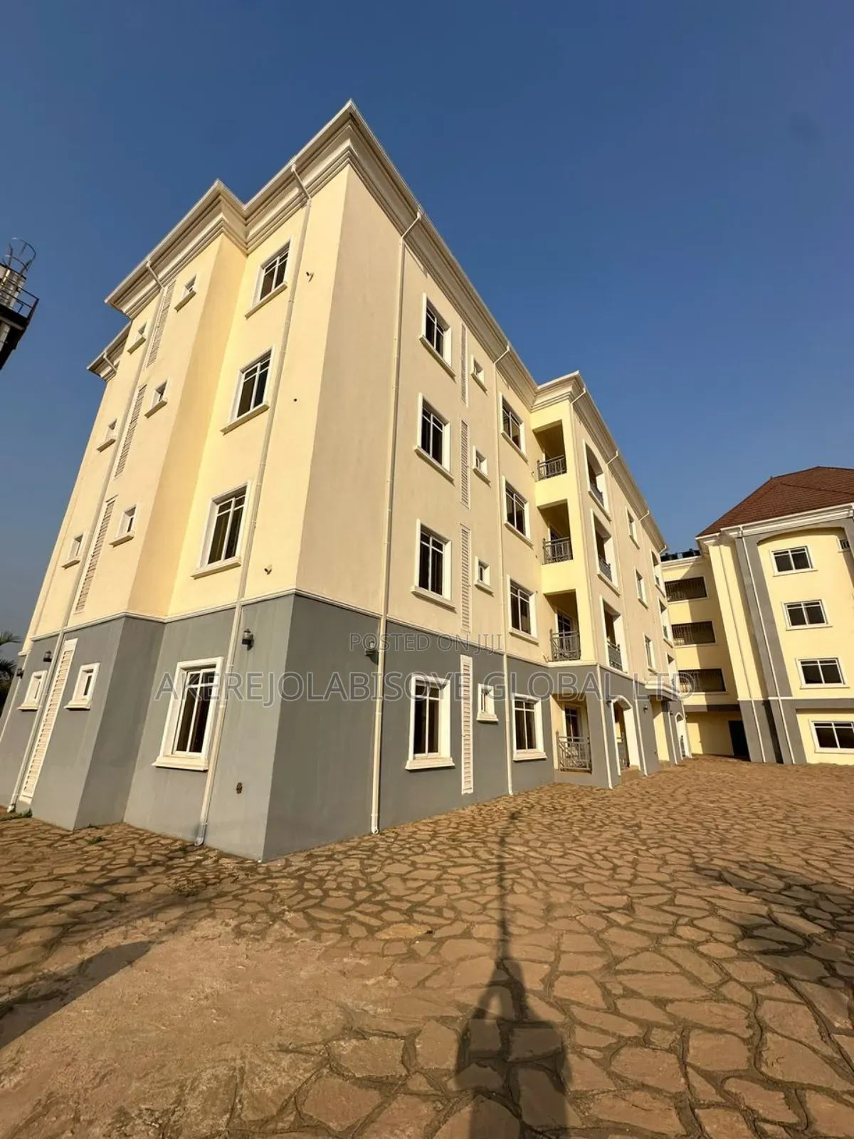 3bdrm Apartment in Lifecamp for sale