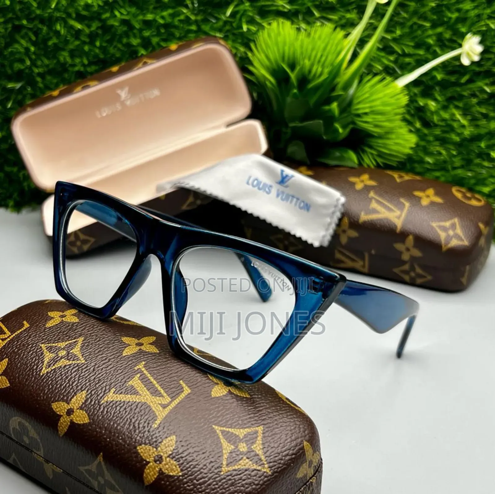 *Louis Vuitton‐Inspired Eyewear – Dark‐Tint & Crystal‐Clear Lenses*