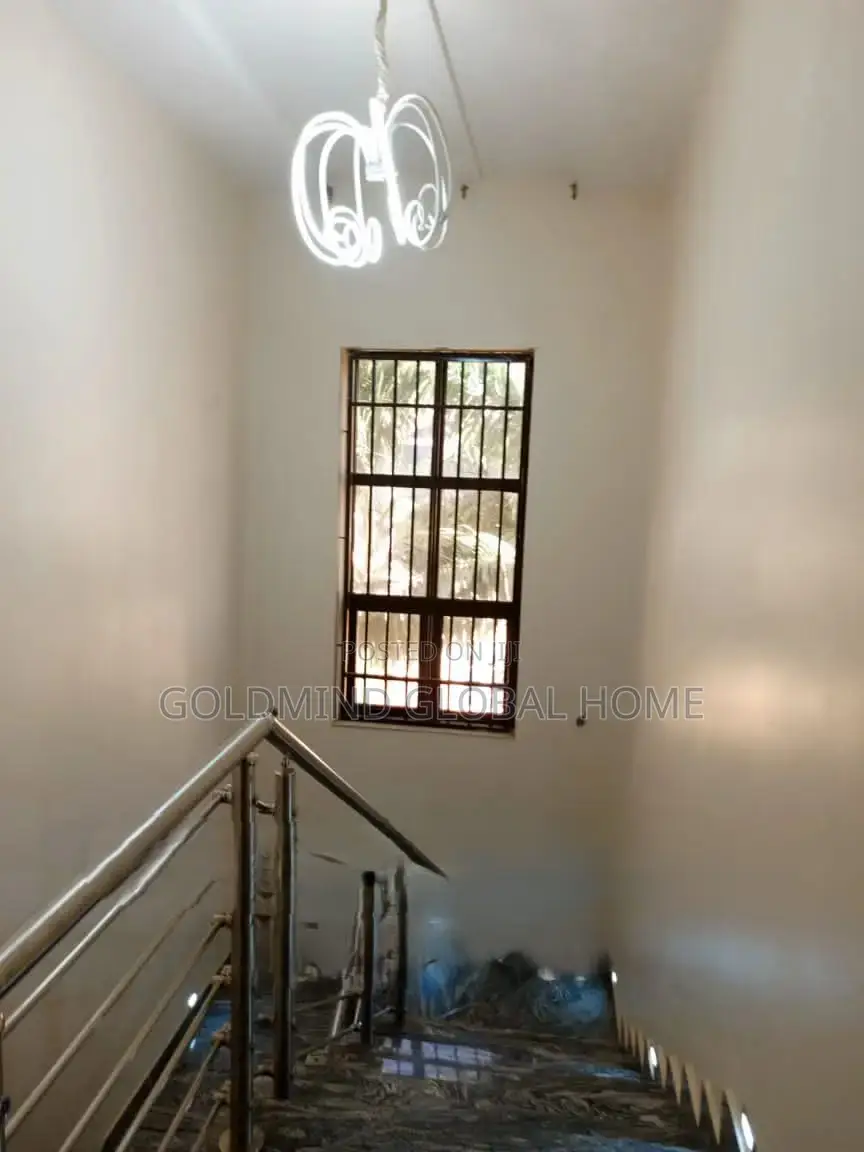 6bdrm Duplex in Gwarinpa Extension, Life Camp for sale