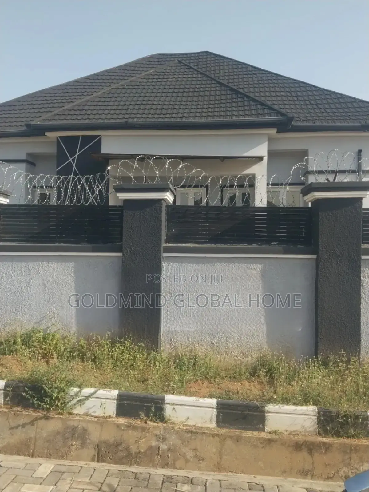 3bdrm Bungalow in Efab Verizon, Life Camp for sale
