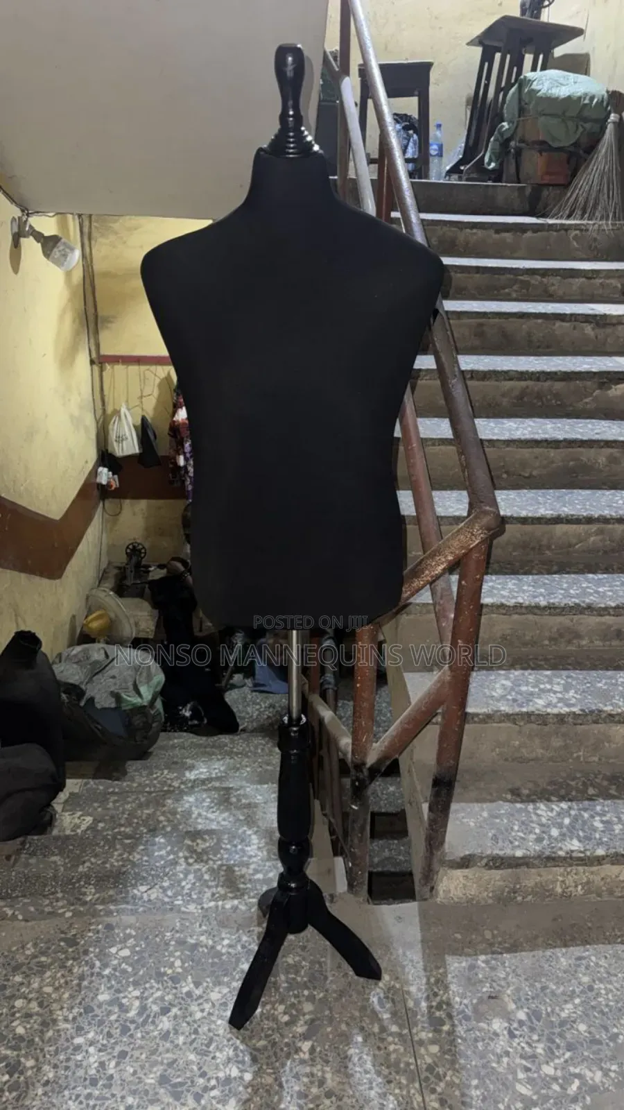 Male Black Colour Bodyform With Tripod Base